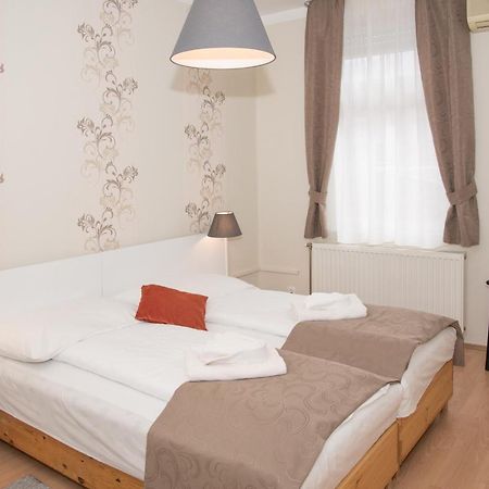 Astoria Panzio Bed & Breakfast Hévíz Екстериор снимка