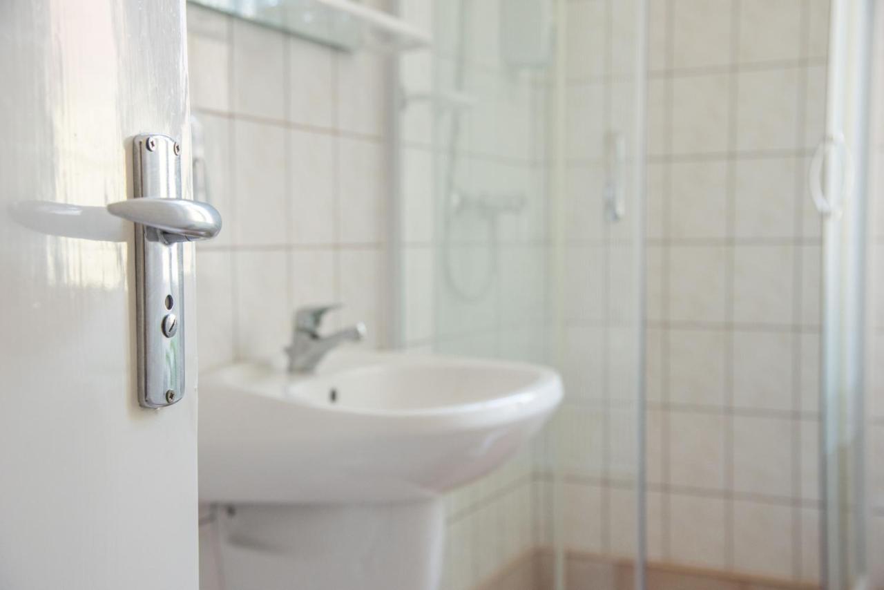 Astoria Panzio Bed & Breakfast Hévíz Екстериор снимка
