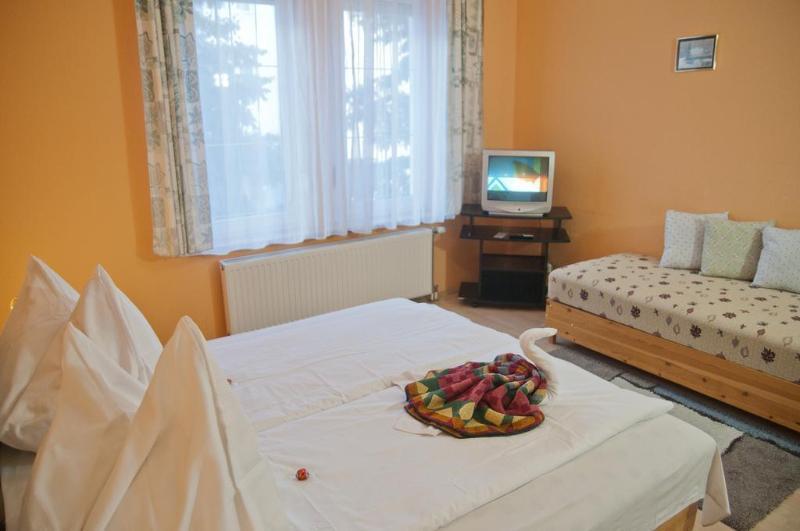 Astoria Panzio Bed & Breakfast Hévíz Екстериор снимка