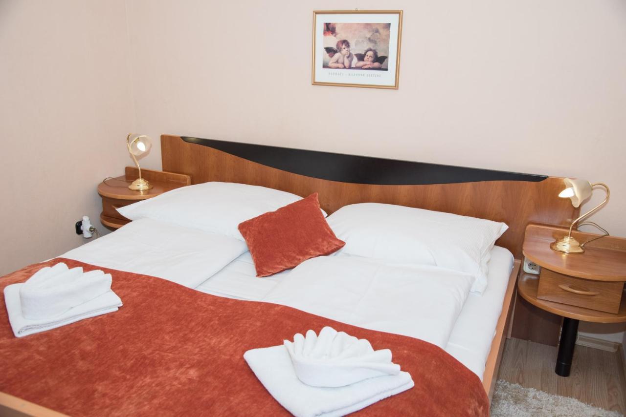 Astoria Panzio Bed & Breakfast Hévíz Екстериор снимка
