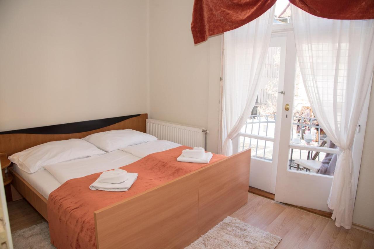 Astoria Panzio Bed & Breakfast Hévíz Екстериор снимка